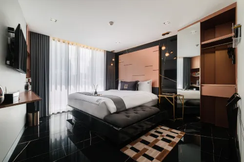 Hotel 433 อโศก สุขุมวิท - พร้อมระเบียง