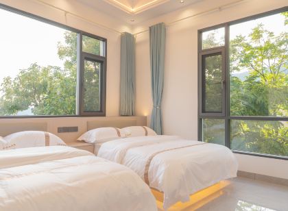 雲棲処民宿（ウモン草原）