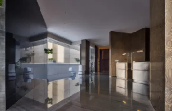 曼居ホテル（武昌站洪山広場地下鉄駅）