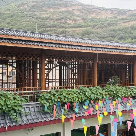 Yeliguan Tianchi Chinese Inn
