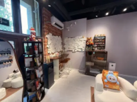 Strawberry Youth Hostel (Train Station, Zhanqiao Branch)