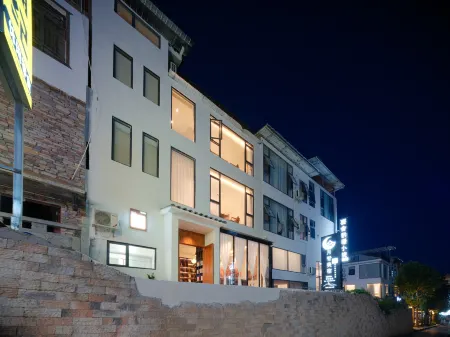 MOON RIDGE LNN Отели рядом с достопримечательностью «Laya Waterfall»