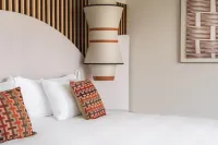 킴튼 아틀란티쿠 알가르브, IHG 바이  호텔