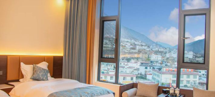 Sangmu Wangge • See Blue Sky • Light Luxury View Inn (Benzilan, Deqin) Deqen otelleri
