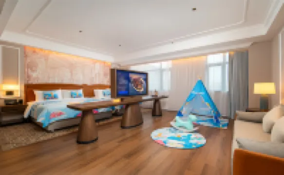 維也納國際酒店（龍泉廣場葯科大學店）