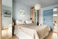 Large luxurious apartment with private terrace and parking Hotels in Bergen