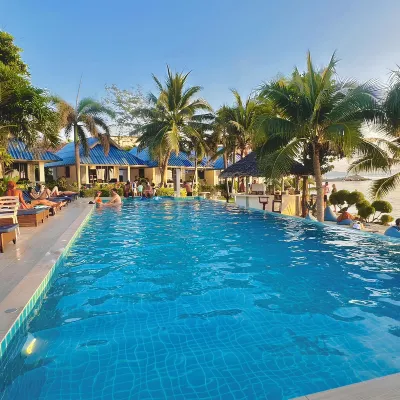 Sunset Beach Villas Hotels near Haad Rin Beach