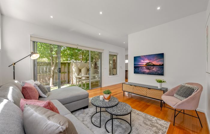 Relaxing Getaway Oasis with Patio in Charming Kew