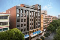 HanTing Hotel (Pingjiang Tianyue Academy Yueyang)