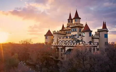 Harbin Sun Castle Resort Hotel (Ice and Snow World Branch on Central Street)