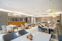 Jingzu · Chifeng E-Sports Hotel (Taixing Wuyue Plaza Jichuan North Road)