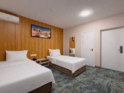 โรงแรมมุสาฟีร์ โรงแรมใกล้มัสยิดฮัซราติ อิหม่าม