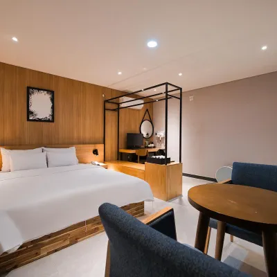 Hotel Yaja Jeonju Terminal Branch Отели рядом с достопримечательностью «Королевская гробница Чогёндан»