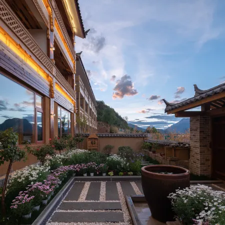Lugu Lake Scenic Area Gutao Yuanzhu Full Lake View Waterfront Vacation Apartment