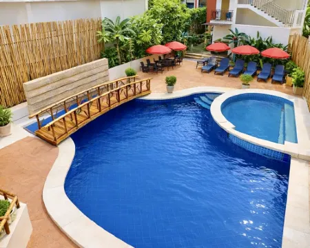 レッド ココ イン デ ボラカイ ボラカイ島のホテル