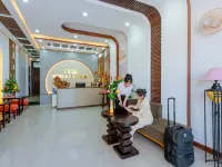 Fusia Hotel & Apartment Hotel dekat Marble Moutain