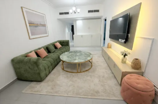 Premium Stay in SBK Dubai - Female Only 酒店