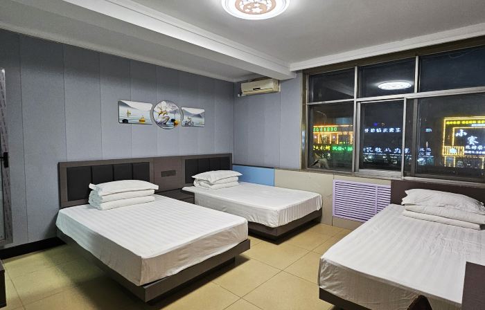 Qingtongxia Qingfeng Hotel