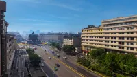 西安萬信國際飯店（回民街鐘樓地鐵站店） 人民大廈附近的飯店