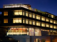 HOTEL FORK ＆ KNIFE Miyajima فنادق في 