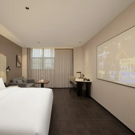 Dongfang Wenju Hotel · Anqing Station Tianzhushan Airport