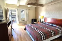 Saratoga Motel By Capital O Near Midway Airport Chicago IL