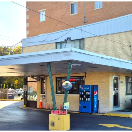 MOTEL EDGEBROOK CHICAGO NORTH SHORE BY OYO