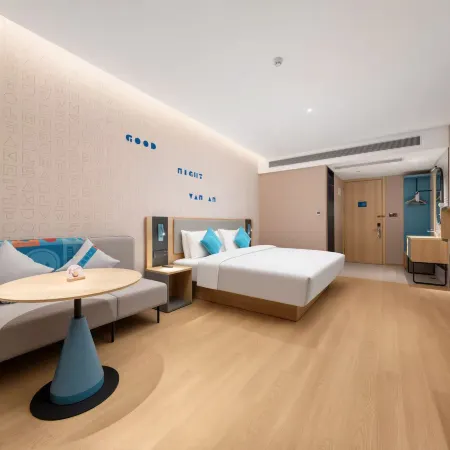 Home lnn（Longyou Jinxing Avenue Longxi Plaza Branch）