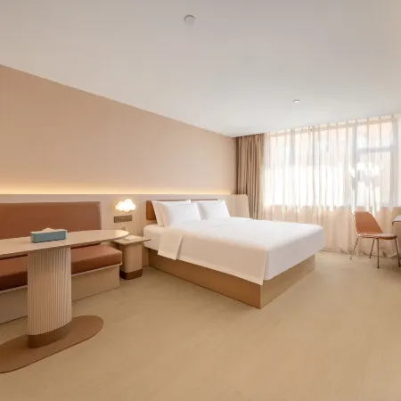 Hanting Hotel (Yining Global Port Six-Star Street Scenic Area Branch) โรงแรมในอี้หนิง
