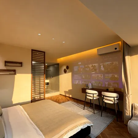 Chongqing Summit · Cloud River View 69th Sky  B&B(Jiefangbei Area/Hong Ya Cave)