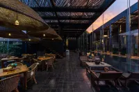 Cliff Nest ·Wild Luxury Resort & Villa