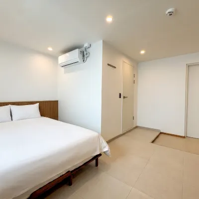 Amoon stay Hotel berhampiran Jambatan Yeongdo Daegyo