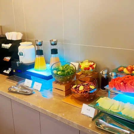 Homeinn Selected Hotel (Dandong Yalu River Bridge Broken Bridge Scenic Area Railway Station)