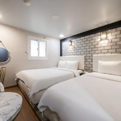 Busan Gwangalli Calm Rest Hotel Отели рядом с достопримечательностью «Пляж Гвангалли»