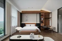 Yunjing Hotel (Qionglai High-Speed Railway Station Branch) - parking