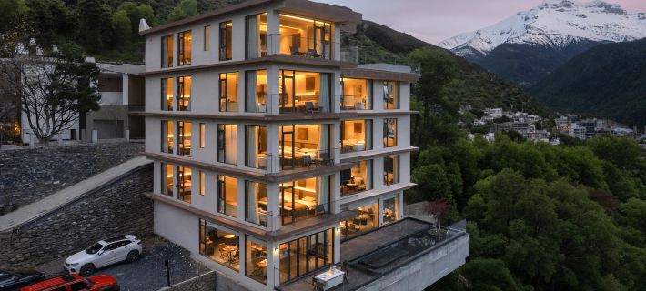 Cloudrest Moon Cliff Lodge Hotels in Xiaojin