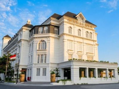 MAHALAYA The Legacy Hotel