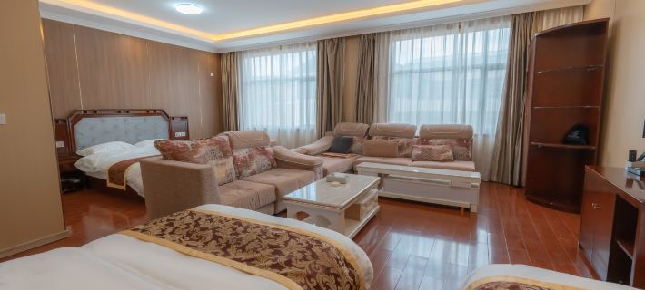 Sacred Realm Langmu Hotel Hotel di Luqu