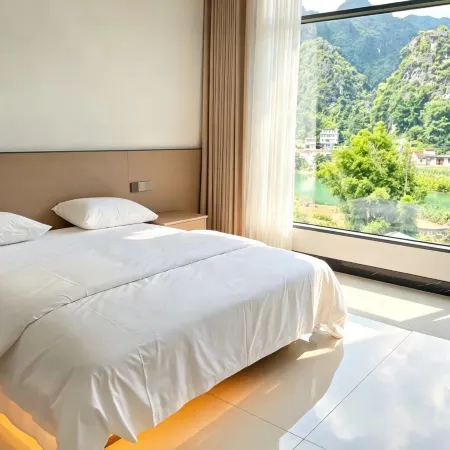 Du'an Twelve Windows Homestay