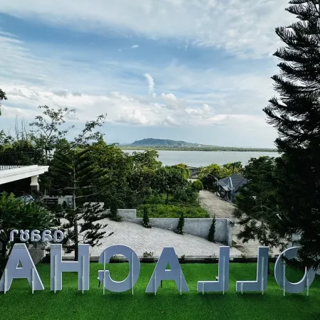 Dollacha Lake Home