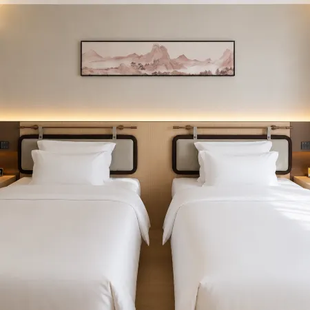 Huayue Yunding Hotel (Hanzhong Ningqiang Hanyuan Street)