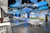 Qiyang Chamber of Commerce Hotel - parking