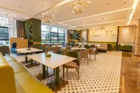 Fuhuang Peninsula Holiday Inn - Parkplatz