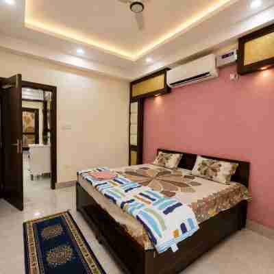 3 bhk Apparment walking distance ganga ji Rooms