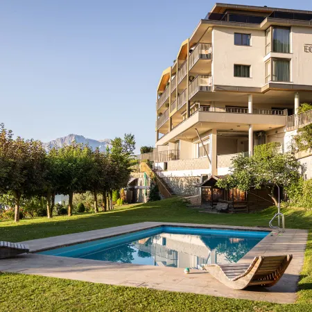 EGGER Apartments & Suites