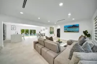 Family Estate with Heated | Pool | Spa & Game Yard - สัตว์เลี้ยง