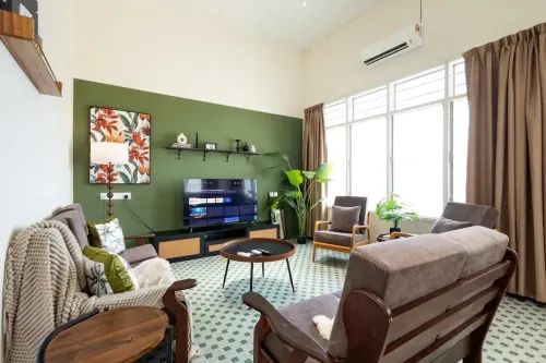 NanYang Retro - Pet allowed | Netflix | BBQ by VCR - Pet friendly