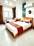 Jinlong Hotel - Mountain view