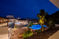 Fanjing Yundi · Hidden Luxury · Swimming Pool Chill Resort Courtyard (Hongcun Scenic Area) - piscina