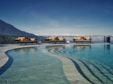 Elevate Bali Отели рядом с достопримечательностью «GKII BUKIT KALVARI BANYUSERI»